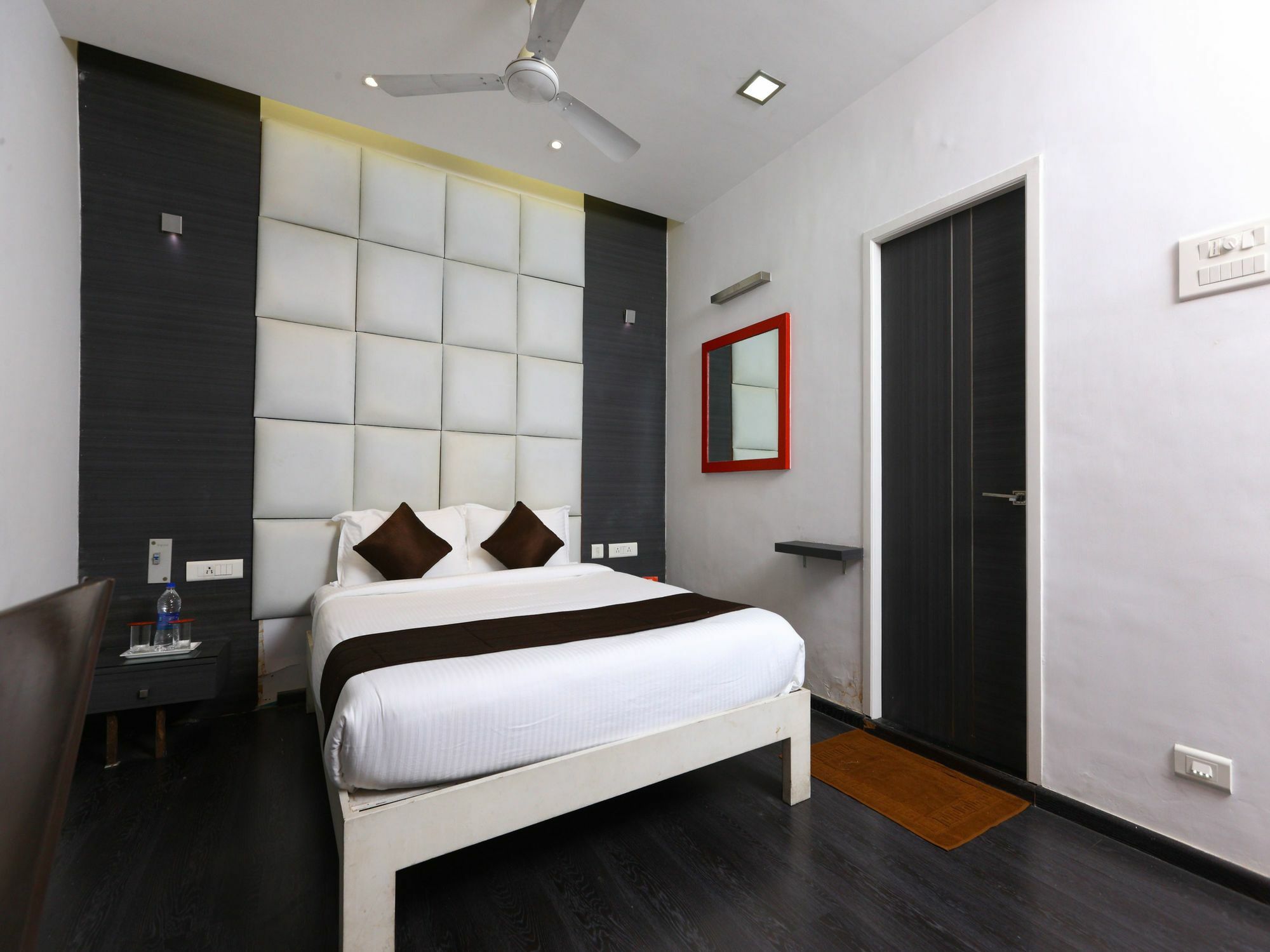 Oyo 9911 Apartment Shylee Niwas Chennai Ngoại thất bức ảnh